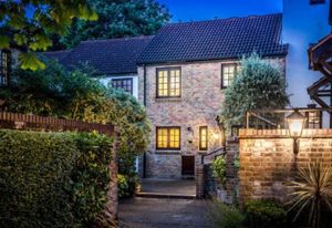 Photo 11- click for photo gallery